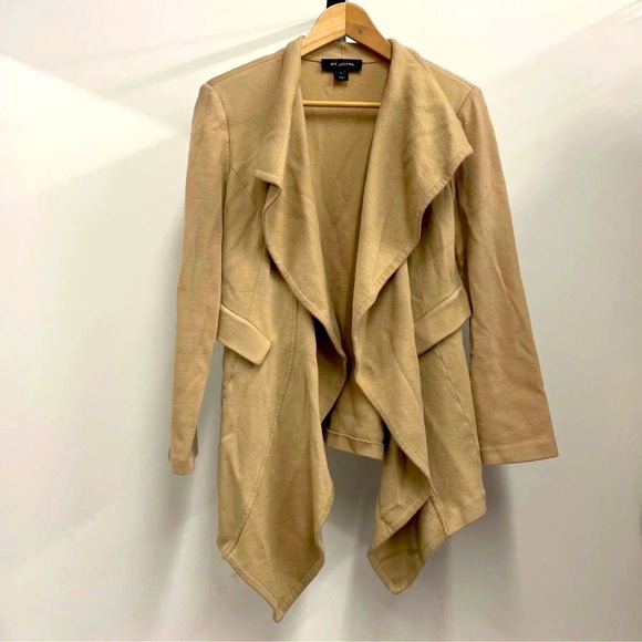 Jacquard Knit Cape Size L - Picture 1 of 1